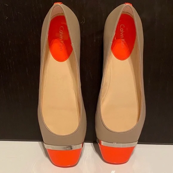 Calvin Klein Neon Spectator Color
Block Flat Shoes size 9 - Picture 5 of 10